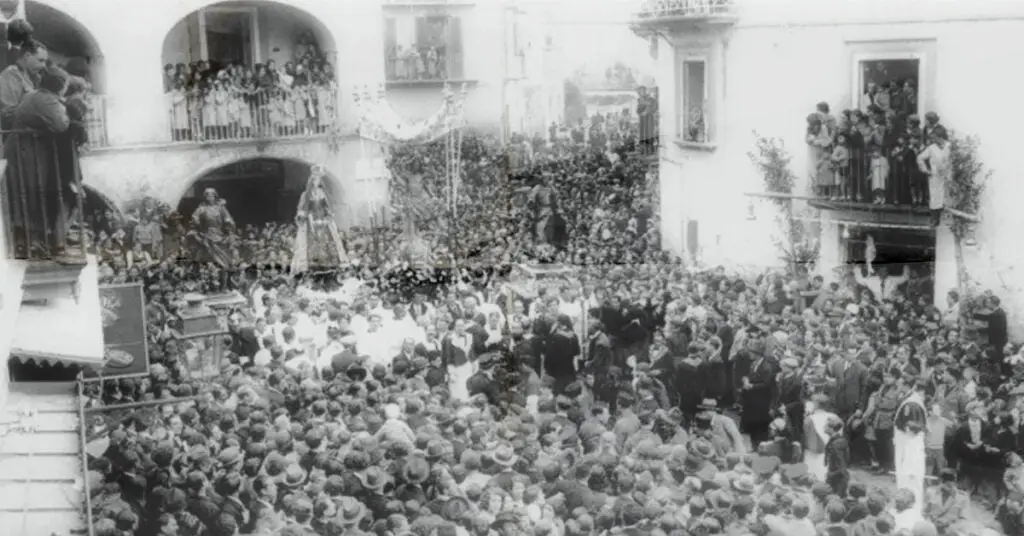 Easter Procession in Naples